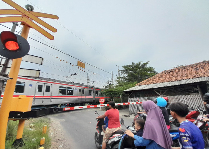 Sering Macet Parah, Pemdes Usul Pembangunan Underpass Perlintasan Kereta Api di Kampung Selang Cironggeng