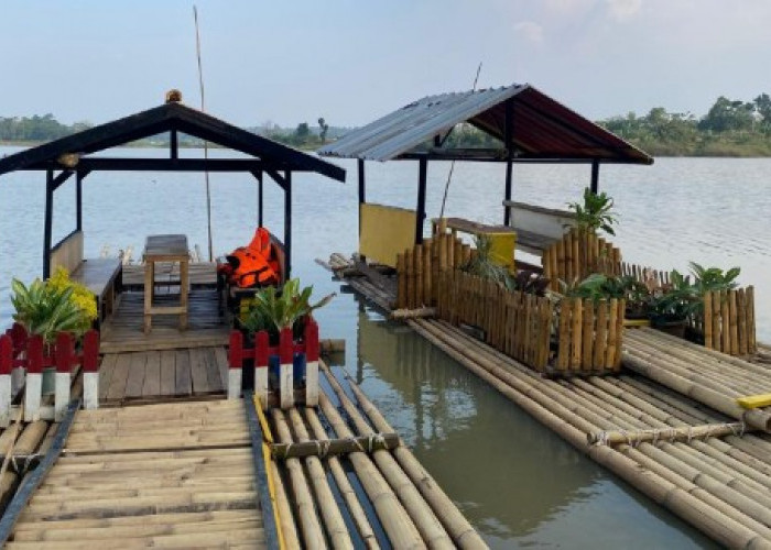 Bikin Tenang Jiwa dan Raga, Wahana Rakit di Desa Wisata Situ Kamojing Jadi Favorit Warga Ngabuburit