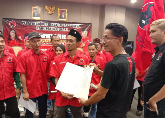 DPC PDIP Kabupaten Bekasi Lantik Ranting Pengurus Desa Muktiwari dan Sarimukti Cibitung