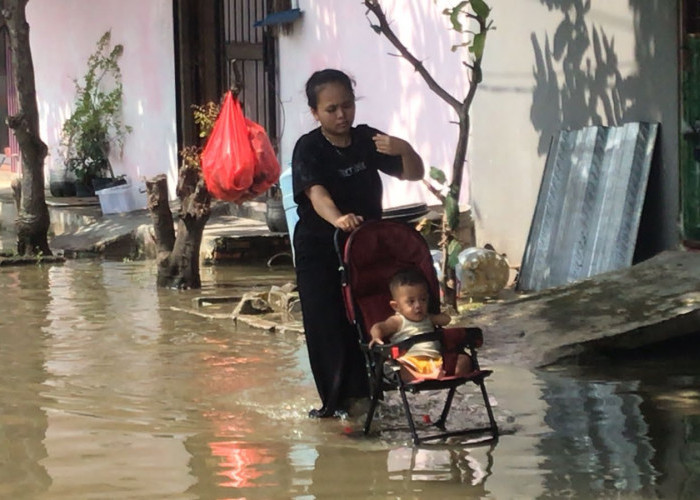 Banjir Rendam Perumahan GCC, Ribuan Warga Terdampak, Aktivitas Warga Terganggu