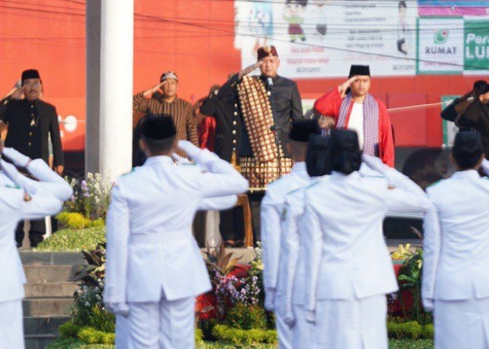 Hari Lahir Pancasila 2023, Plt Wali Kota Bekasi Kenakan Pakaian Adat Lampung Pepadun