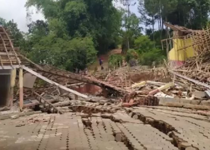  Fenomena Tanah Bergerak di Bandung Barat, Pemerintah Akan Merelokasi Rumah Warga Terdampak