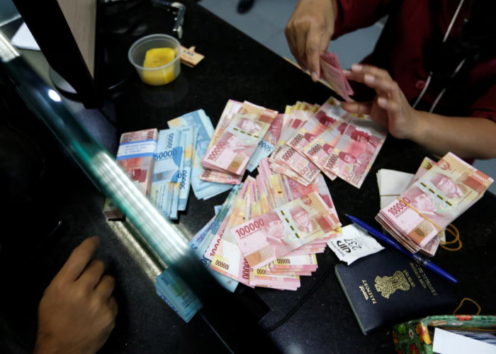 Rupiah Anjlok, Kekhawatiran terhadap Independensi Bank Sentral Meningkat