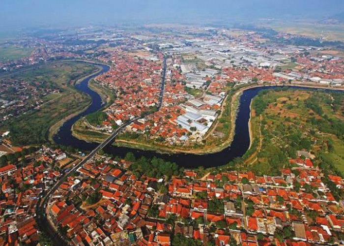 Menelusuri Jejak Pelat Kuningan Kandang Sapi Gede dan Singaperbangsa