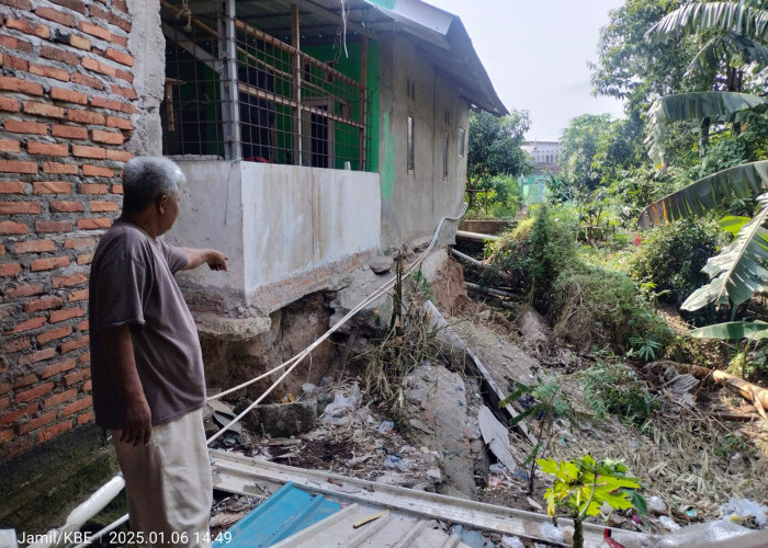 Warga Terdampak Longsor di Kampung Cicadas Desak Pemerintah Daerah dan Kawasan Ejip 