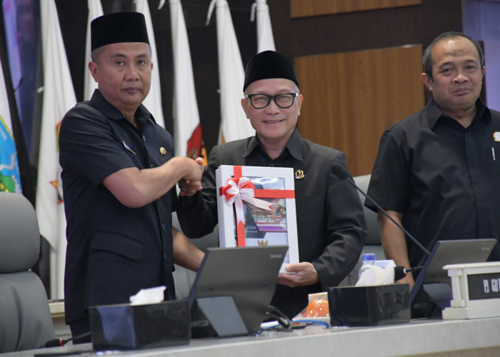 DPRD Jabar Gelar Rapur Penyampaian Nota Pengantar Gubernur atas 3 Ranperda