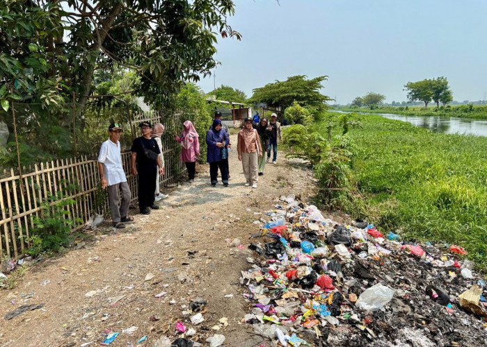 ISMWP: Bakar dan Buang Sampah ke Sungai Masih Jadi Kebiasaan Warga Karawang