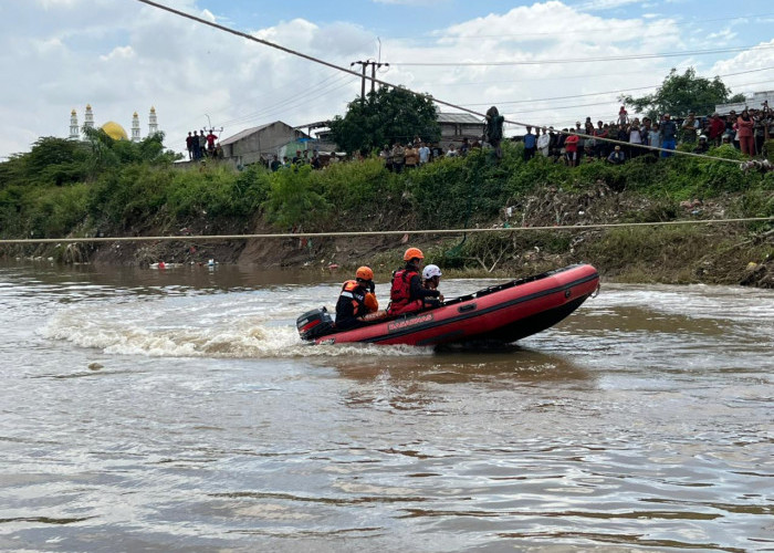 Penarik Eretan Hilang Tenggelam di Kali Bekasi, Harusnya Ditutup Dulu