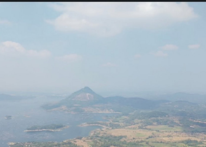 Cari Tempat Hiking di Purwakarta? Ini 4 Gunung dengan Panorama Alam yang Bikin Takjub