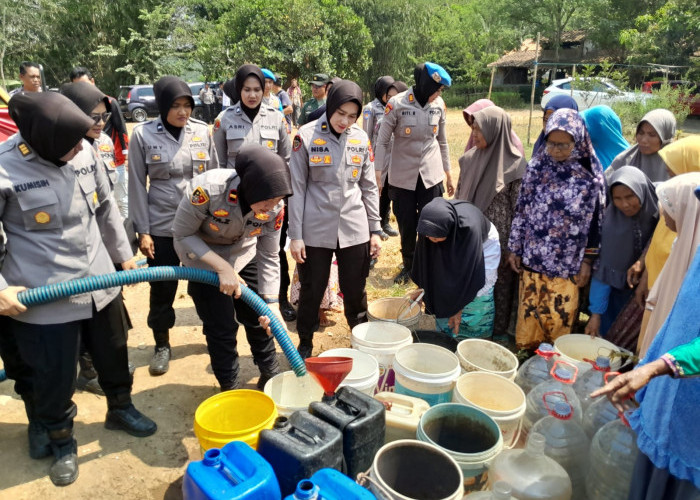 Kekeringan di Karawang Makin Parah,  Warga Karsel Sudah 2 Bulan Sulit Dapat Air Bersih