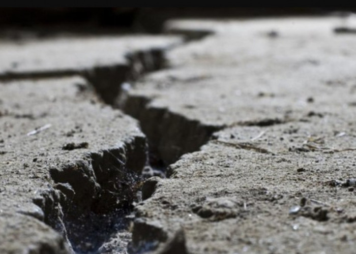Pembahasan48,8 Juta Warga Jabar Terpapar Ancaman Gempa, 53 Persen di Antaranya Penduduk Miskin