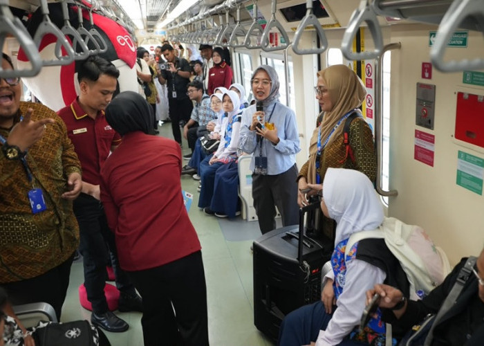 Hari Anak Nasional, 50 Siswa Disabilitas Diajak Belajar Naik LRT Jabodebek