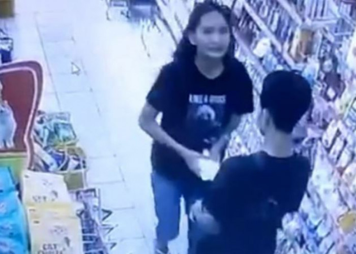 Terekam CCTV, 2 Sejoli Gondol Kosmetik Rp400 Ribu di Minimarket Bekasi