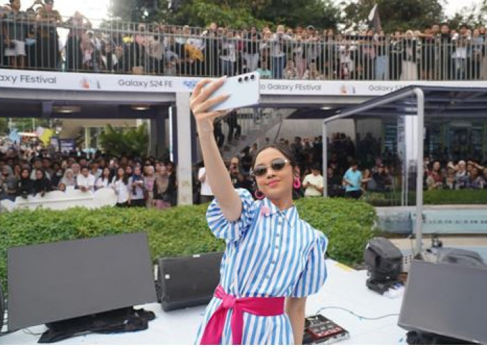 Serunya Ngonten Bareng Lyodra dan Juicy Luicy di Galaxy FEstival pakai Galaxy S24 FE