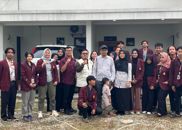 Mahasiswa KKN Unsika Desa Karangharja Sulap Eceng Gondok Jadi Pupuk hingga Edukasi Masyarakat tentang Stunting