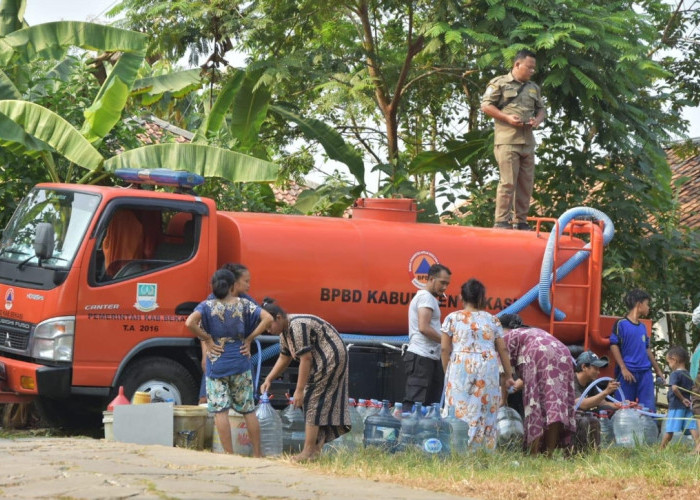 Warga di 9 Kecamatan Kabupaten Bekasi Terdampak Kekeringan, BPBD Salurkan 2,7 Juta Liter Air Bersih