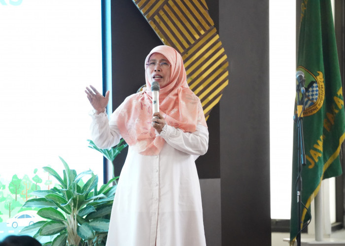 Terima Kunjungan SMPN 7, Siti Muntamah Bahas Implementasi Demokrasi hingga Karakter Pemimpin