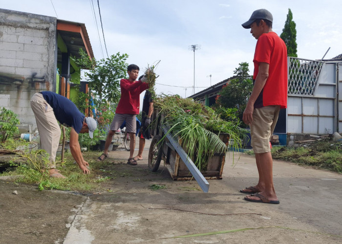 Kerja Bakti Peduli Lingkungan dan Keselamatan Anak 