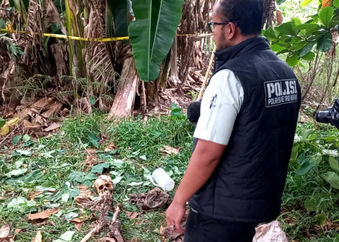 HEBOH!!! Warga Tambun Temukan Kerangka Manusia di Lahan Kosong, Polisi Temukan KTP