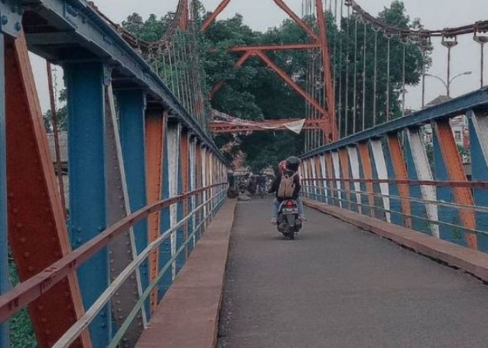 Dianggap Angker, Konon Ada Sosok Penunggu Jembatan Telukjambe yang Sering Berbisik ke Orang untuk Bunuh Diri