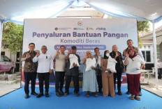 Dirut Bulog Puji Sinergi dengan Bupati Aep: Kalau Bupatinya Seperti Pak Aep, Indonesia Aman
