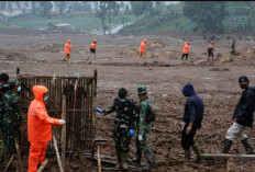 Korban Longsor di West Java Bertambah, 32 Orang Masih Hilang