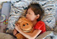 Anak Susah Tidur? Ini 13 Trik Batasi Screen Time di Malam Hari agar Tidur Lebih Cepat dan Berkualitas