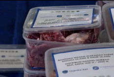 Warga Bekasi Diimbau Bawa Wadah Sendiri Saat Ambil Daging Kurban