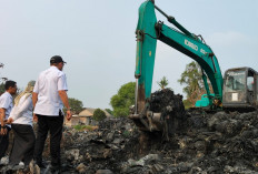 Kebakaran Sampah di TPS Ilegal Sukadami Terindikasi Mengandung Limbah B3, Ini Tindakan DLH Kabupaten Bekasi