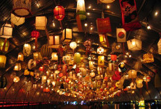Festival Lampion Kota Tua Cirebon Dipadati Ribuan Pengunjung