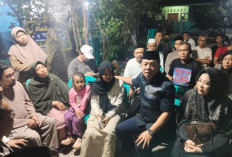 Bupati Karawang Beri Pekerjaan ke Anak Korban Kecelakaan Maut Kontainer