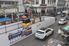 Proyek Halte BRT di Jalan Otto Iskandardinata Bandung Dikeluhkan Warga, Pedagang Terganggu dan Macet Bertambah