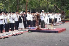 Ribuan Warga Purwakarta Gelar Salat Istisqa di Tengah Kekeringan Panjang