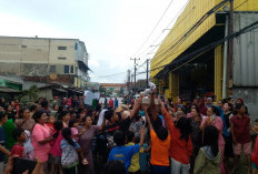 Cuma Omon- omon, Tiga Tahun Menunggu Janji, Warga di Cikarang Utara Tutup Jalan