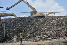 Punya Aset Dibiarkan Malah Sewa, Skandal Sewa Alat Berat DLH Bekasi Berpotensi Pindana?