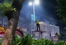 ADA APA DENGAN JAKARTA? SEJUMLAH MAL DAN GEDUNG PASANG PAGAR BESI TINGGI JELANG AGUSTUS