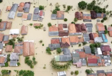 Banjir Meluas di Kabupaten Karawang, Ribuan Warga Mengungsi