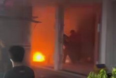 Ternyata Ini Penyebab Alfamart di Mustikasari Terbakar Usai Hujan Deras