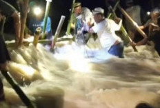 Tanggul Sungai Citarum Jebol di Muara Gembong, Ratusan Rumah Terendam