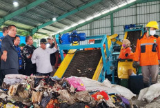 Pengelolaan Sampah di Karawang Diperkuat, Bupati Aep Tindaklanjuti Arahan Presiden Prabowo