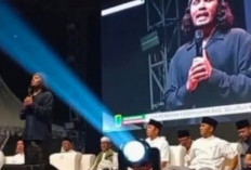 Ribuan Warga Hadiri Ceramah Ustadz Hanan Attaki di Karawang Mengaji