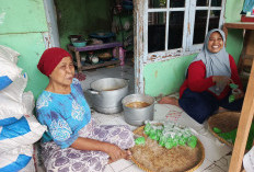 Mak Iyoh Tetap Lestarikan Jajanan Tradisional Sunda Jojongkong dan Jalabria di Usia 60 Tahun