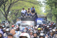 Ribuan Buruh Pabrik Hino Purwakarta Mogok Kerja, Produksi Pun Lumpuh