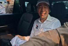 Jokowi Senyum Tersipu Malu Saat Ditanya Duet KDM-Gibran di Pilpres 2029