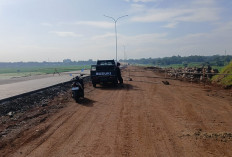 Kecewa Lahannya Belum di Bayar Pihak Japek II, Warga Serang Baru Lakukan Pemagaran Jalan
