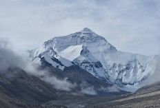Kenapa Banyak Jenazah Dibiarkan di Jalur Pendakian Gunung Everest? ini Alasannya