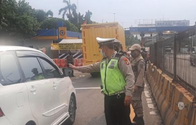 Polisi Putar Balik 789 Pemudik di Pos Sekat Kota Bekasi
