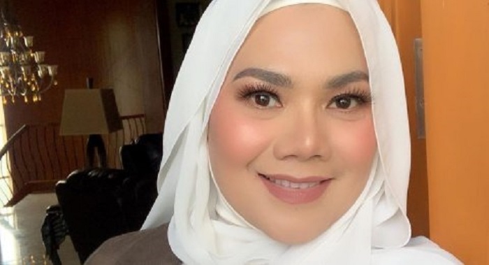 Lepas Hijab, Penampakan Sarita Abdul Mukti Bikin Geger