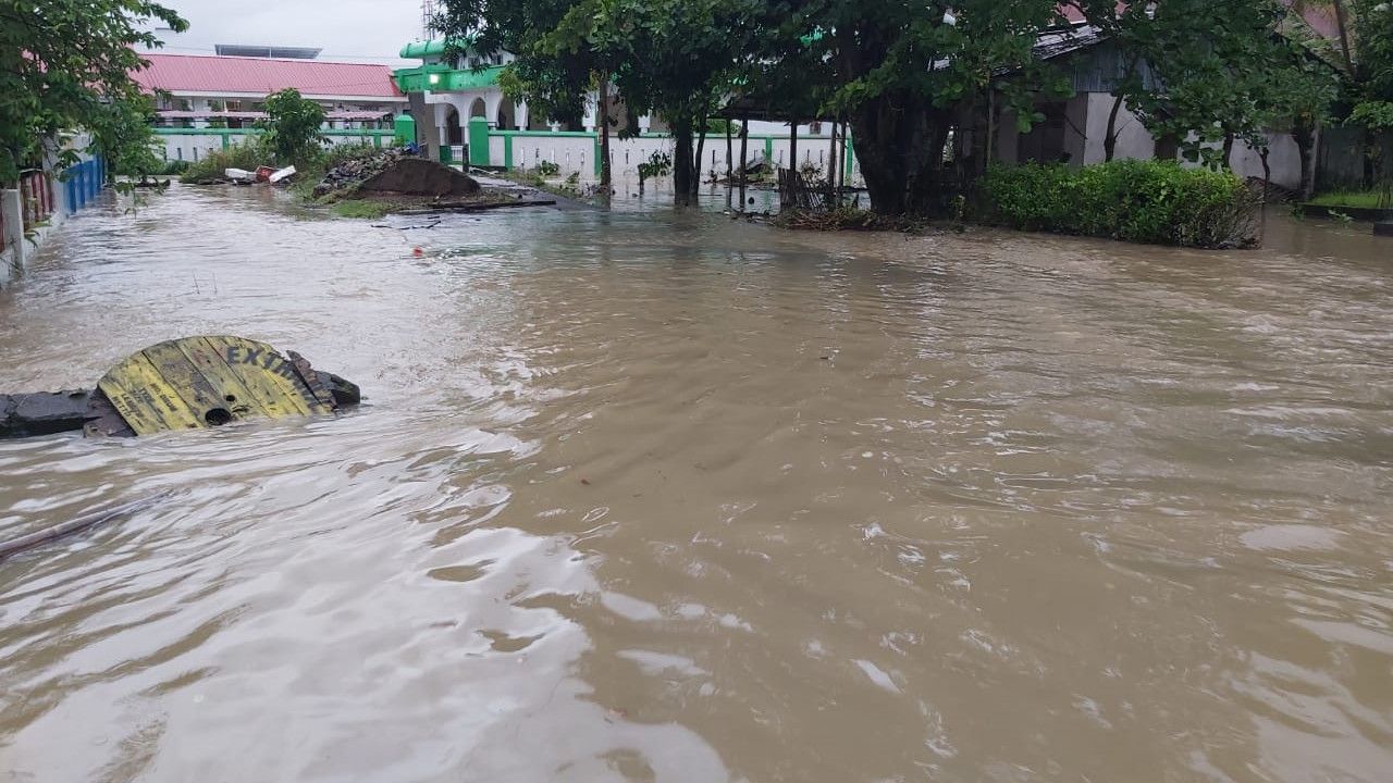 Kali Meluap, Ratusan Rumah Terendam Banjir