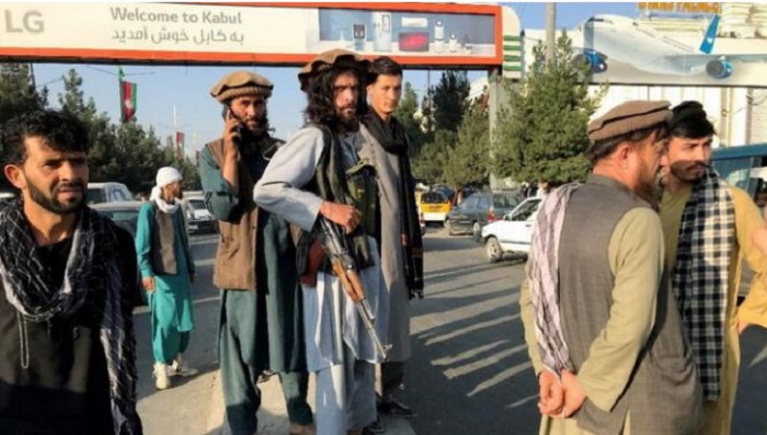 Taliban Bersenjata Ketuk Rumah Warga Afghanistan, Minta Kembali Bekerja
